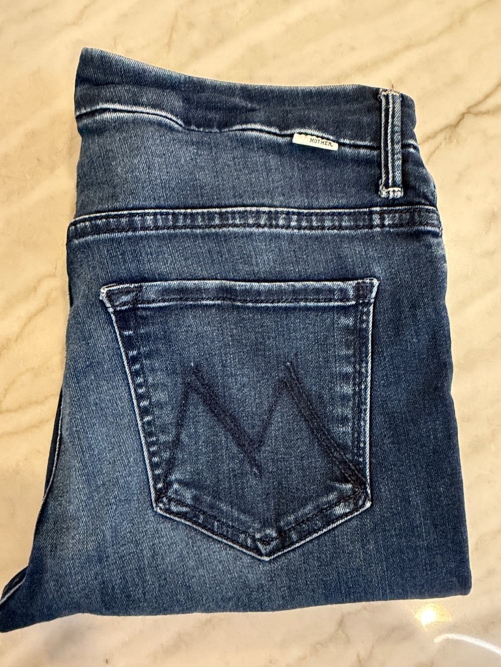 MOTHER High Waisted Looker Ankle Fray in Tongue And Chic Wash Jeans